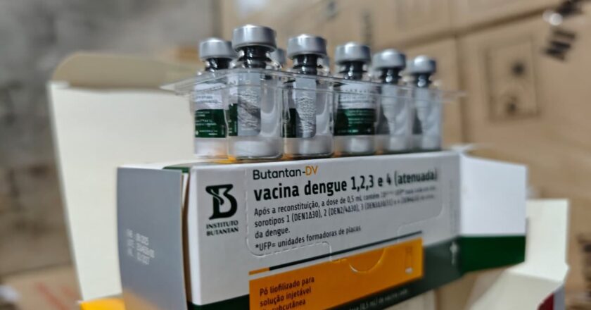 Secretaria de Saúde libera mais de 31 mil doses de vacina contra dengue para profissionais da Atenção Primária à Saúde
