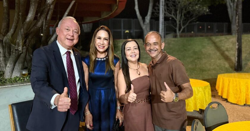 Elinaldo reúne prefeitos e lideranças baianas com Coronel e João Roma em Brasília