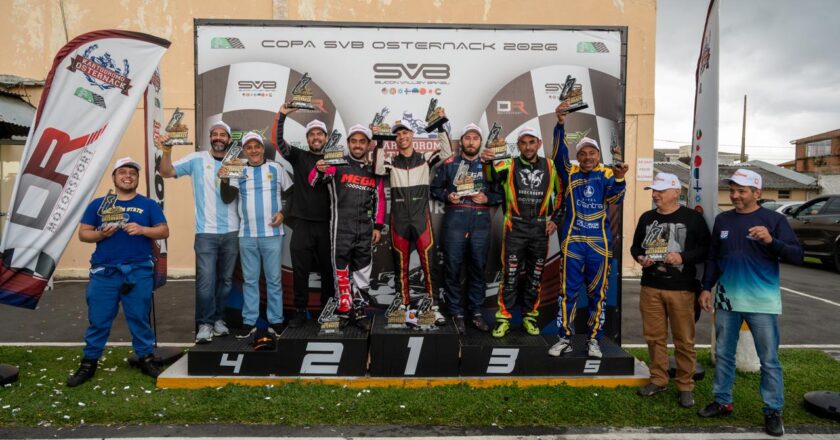 Henrique Maximiano conquista a vitória nas 100 Voltas do Kart Osternack