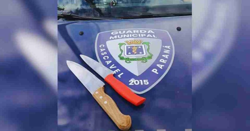 Indivíduo é detido ao invadir residência e intimidar parceira com faca no Bairro Brasília