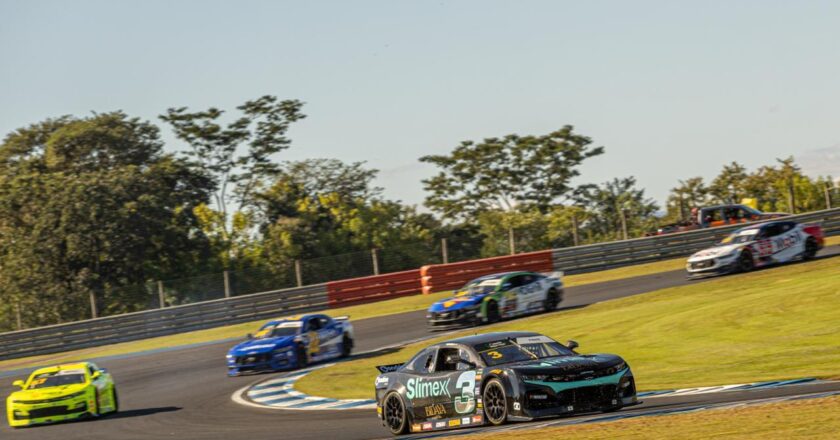 Firás Fahs seguirá na Nascar Brasil até o encerramento da temporada após estreia promissora