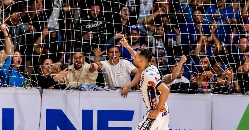 Cascavel Futsal busca garantir vantagem no mata-mata na rodada final da LNF