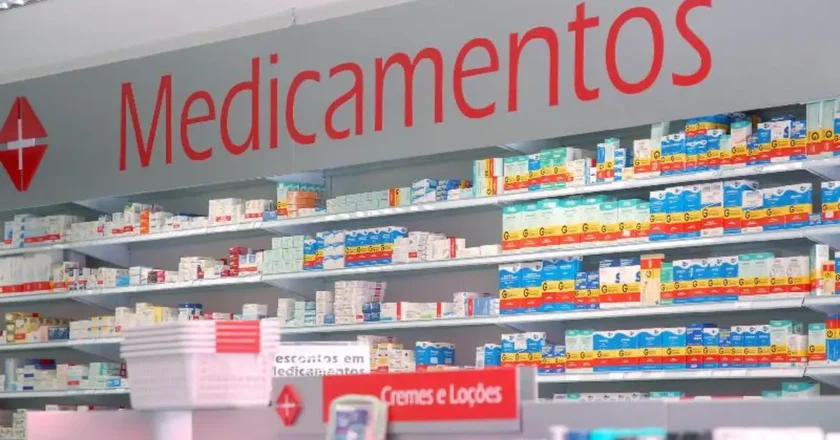 Farmácia Popular inova com tecnologia avançada, expansão de serviços e medidas contra fraudes