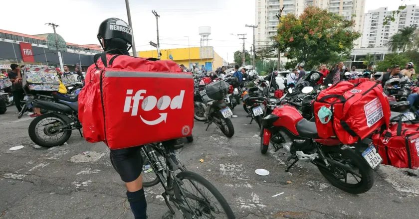 Anvisa autoriza comercialização de remédios através de aplicativos como iFood e Rappi